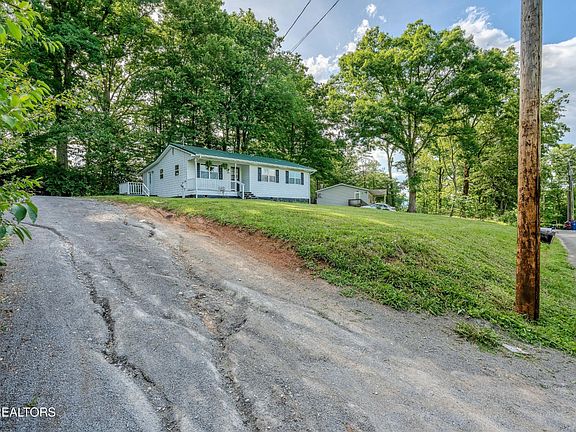 4th image of 356 Beechwood Ln