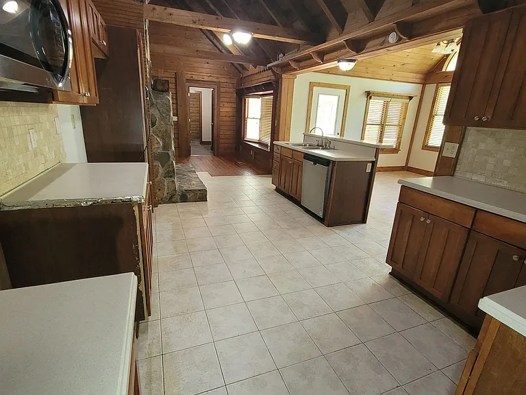 2391 Booth Cir — Photo 28