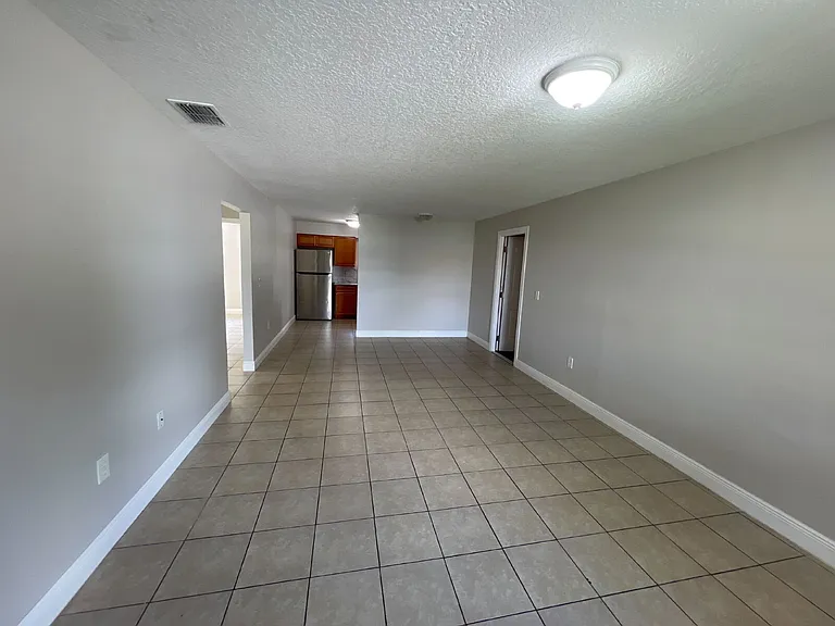 152 Julie Ln — Photo 5