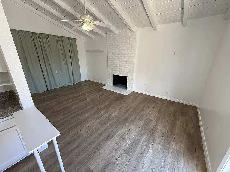 2258 Pamela Ln — Photo 2