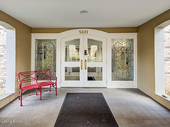 2nd image of 5601 Coach Gate Wynde APT 4