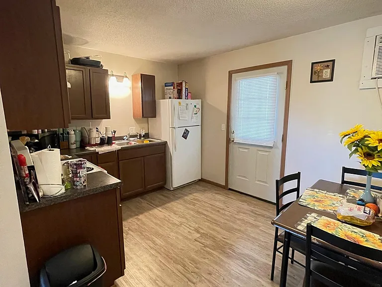 29 Youngman Rd #4 — Photo 4
