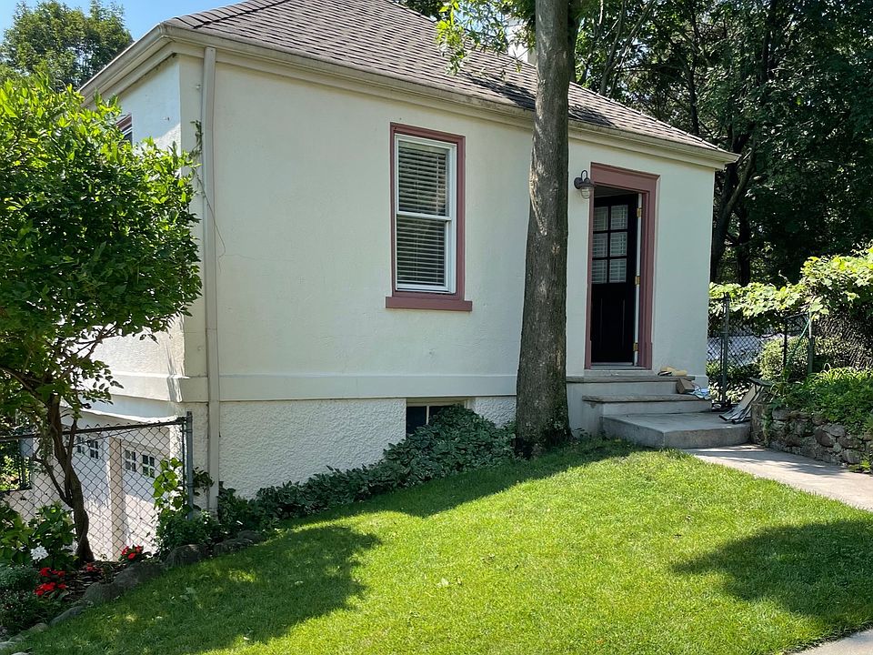 1st image of 61 Parkview Dr #0