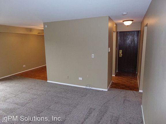 4th image of 928 Casey Ct APT 6