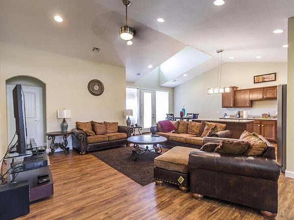 4th image of 2631 Tobacco Cir APT A