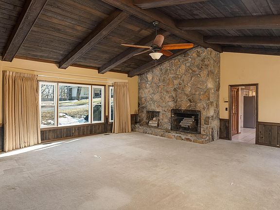 5th image of 1725 Colonial Shores Dr