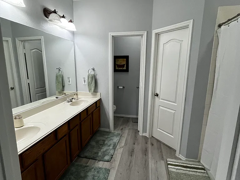 2424 Kent Dr — Photo 4