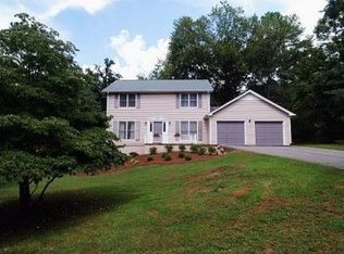 242 Tawnyberry Dr, Athens, GA 30606
