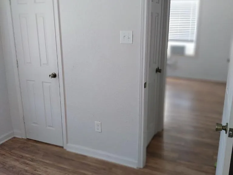 5006 Avenue M — Photo 15