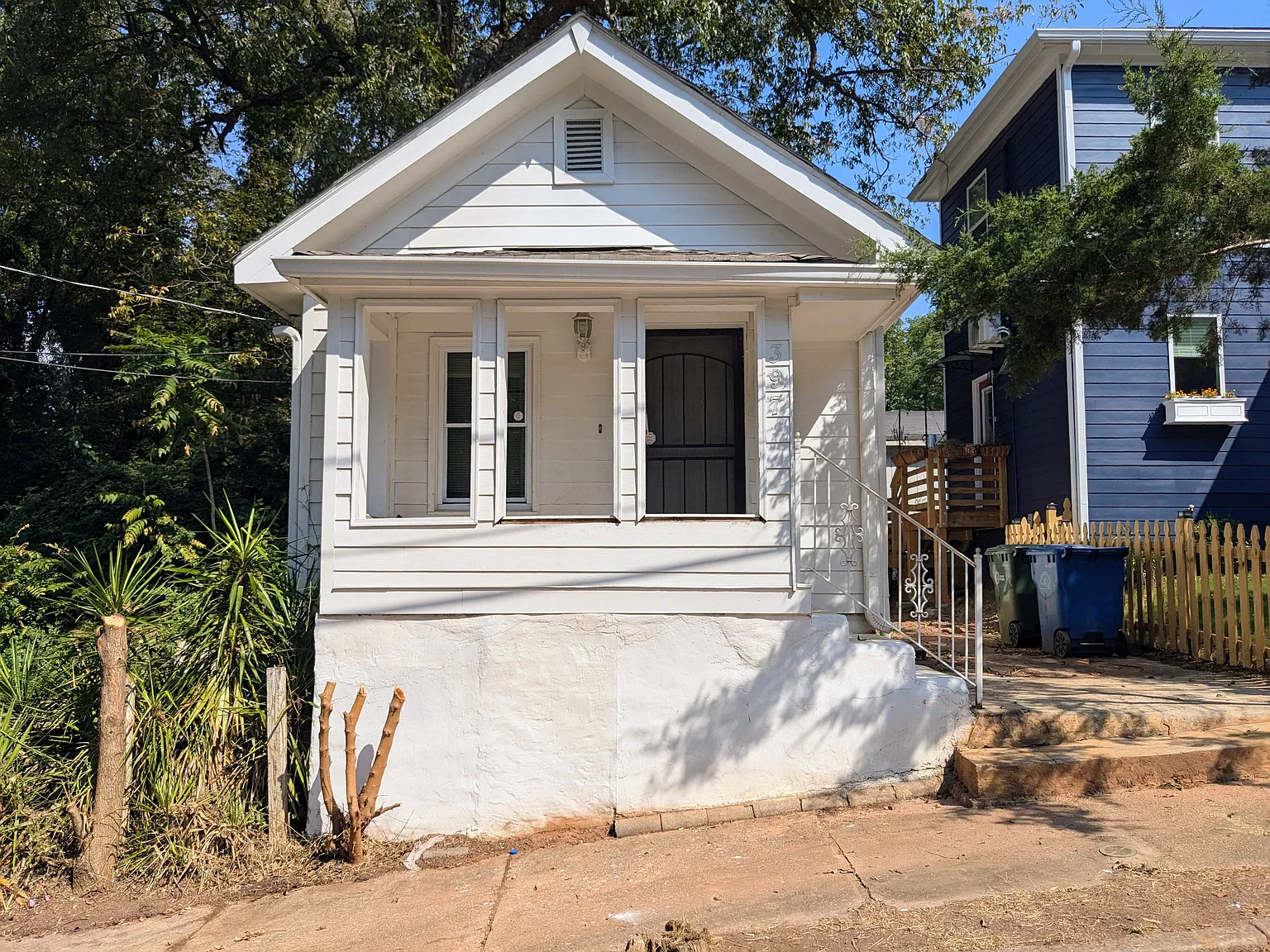 1 bed, 704 sqft, $1,249 — Photo 2