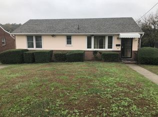 912 Augusta Ave, Petersburg, VA 23803