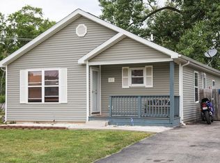 317 Rev Walton Dr, Lockport, IL 60441