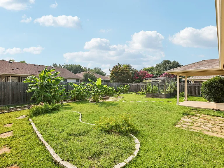 2656 Bradley Ln — Photo 35