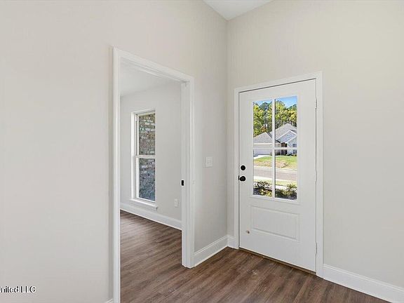 5th image of 106 Madisonville Dr