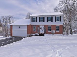 188 Cranberry Ln, Middletown, CT 06457