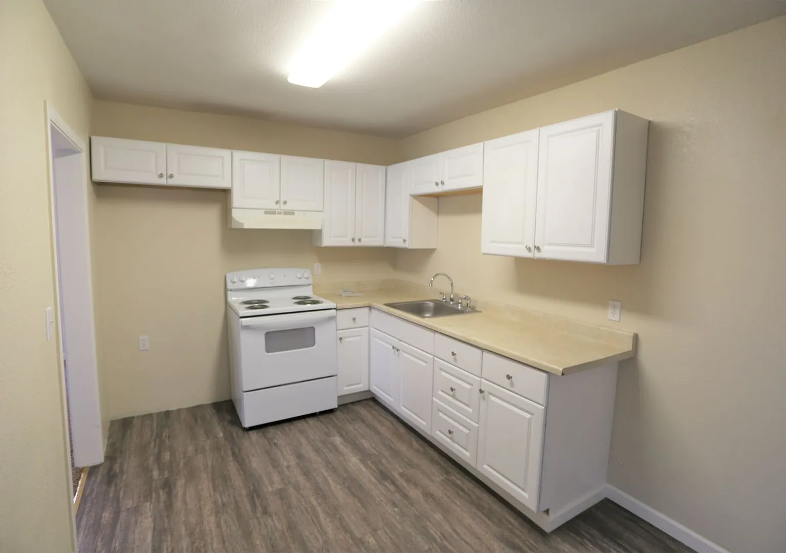 Charming Family Home in the Heart of Patterson — Photo 4