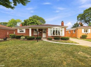 27421 Palomino Dr, Warren, MI 48093