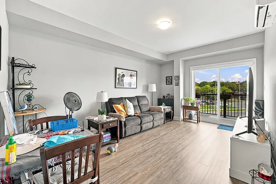 2380 Cleroux Cres Unit 308 — Photo 4