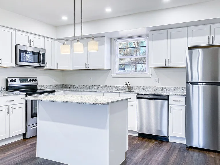 Kitchen with island