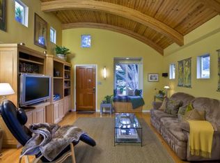 631 Canyon Dr, Pacifica, CA 94044