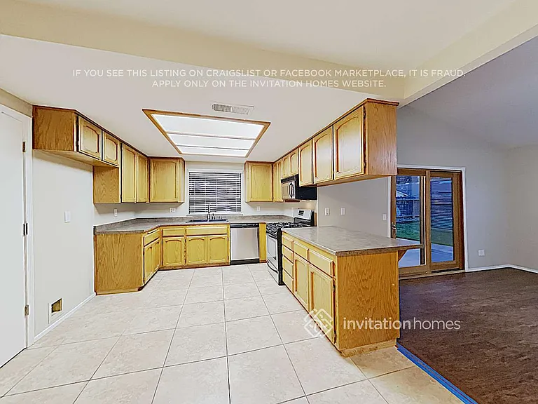 1898 Clark Ave — Photo 7