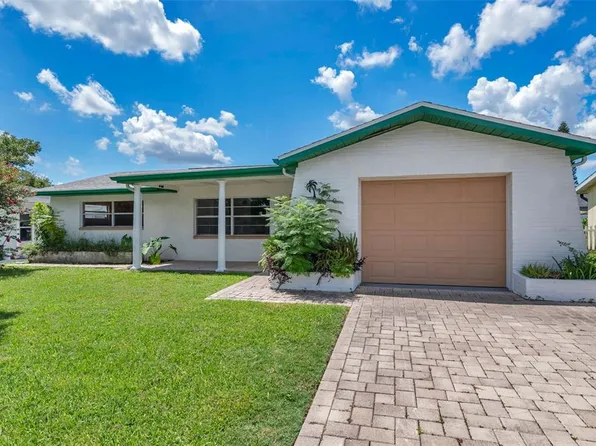 7020 Sonata Dr, Port Richey, FL 34668