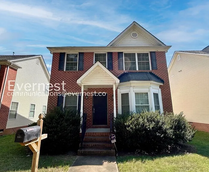1713 Jacquelin St — Photo 1