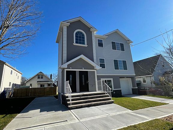 2nd image of 61 Northfield Ave #1