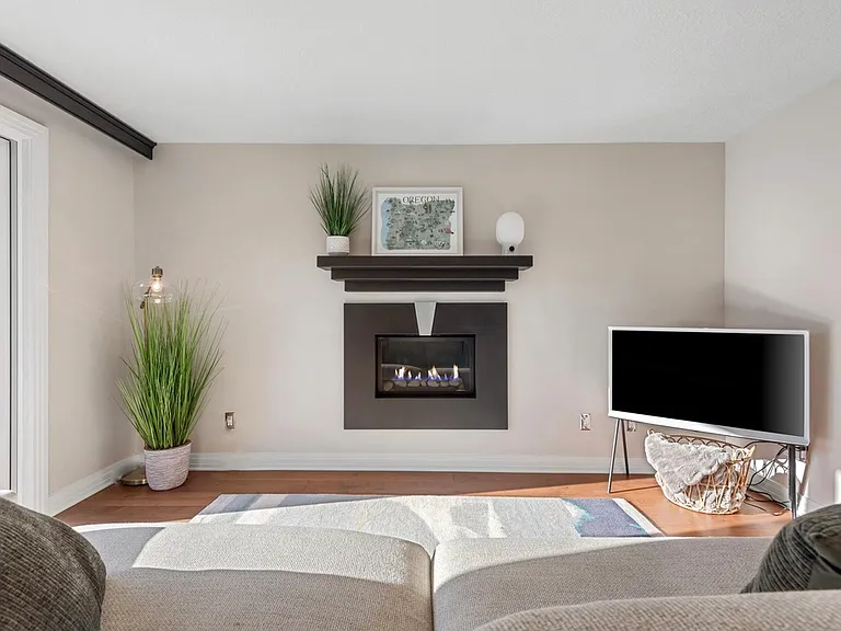 5006 SW Sweeney St — Photo 4