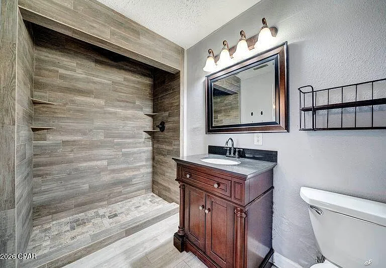 108 N Marie Dr — Photo 24