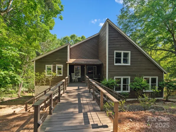 5084 Mariana Ct, Tega Cay, SC 29708