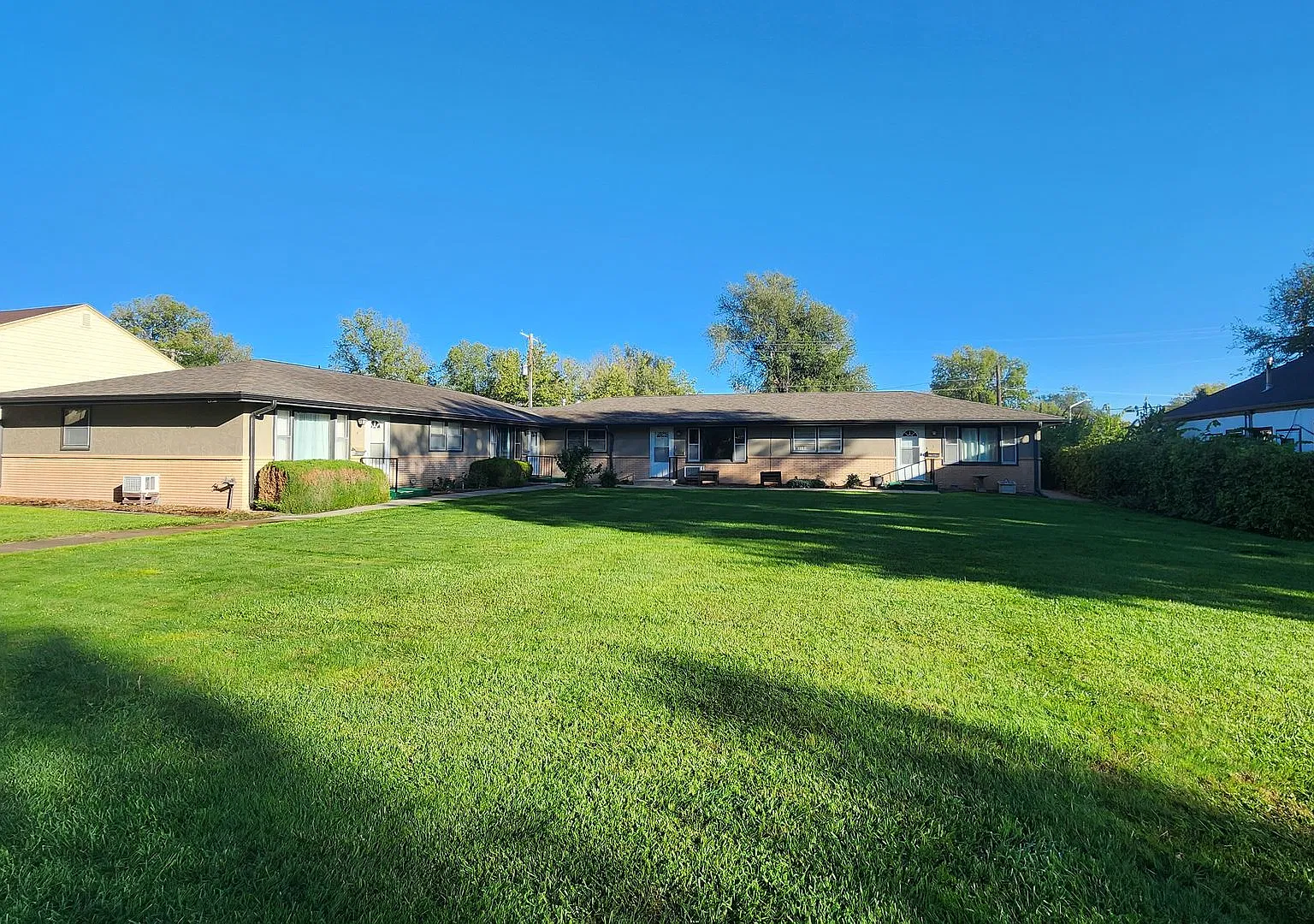 Two bedroom, one bathroom, single level apartments! Located in Gering! — Photo 2