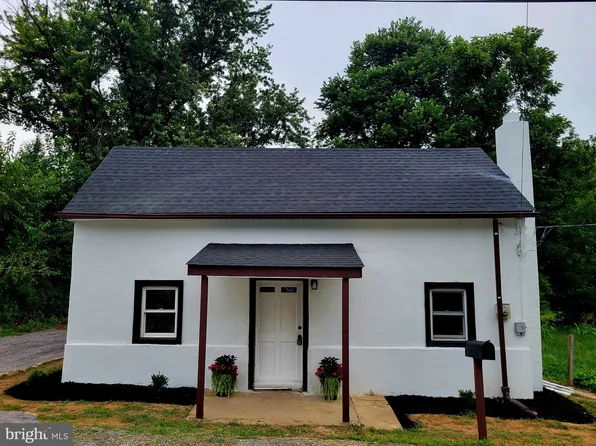18008 Davis Ln, Boonsboro, MD 21713