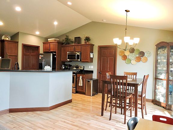 5th image of 1303 Algonquin Dr