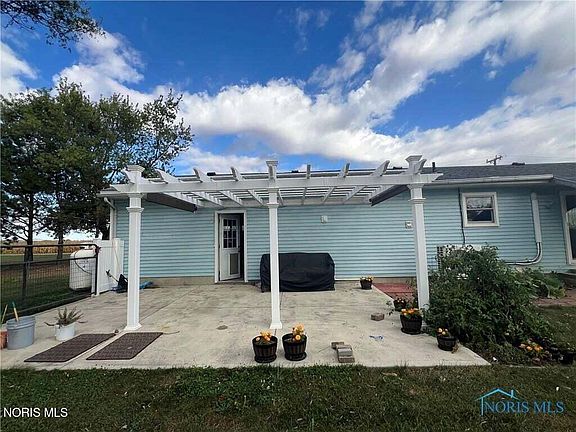 4th image of 10917 Nelson Rd