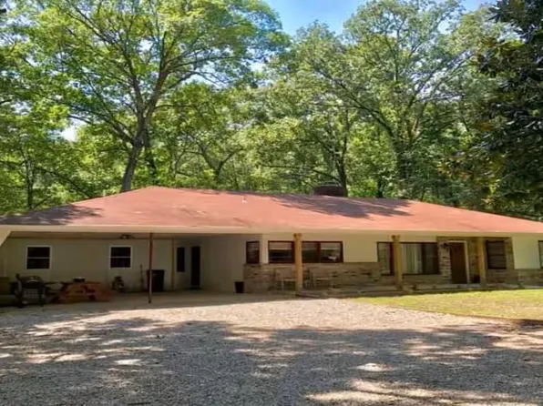 450 Cedarglade Rd, Hot Springs, AR 71913