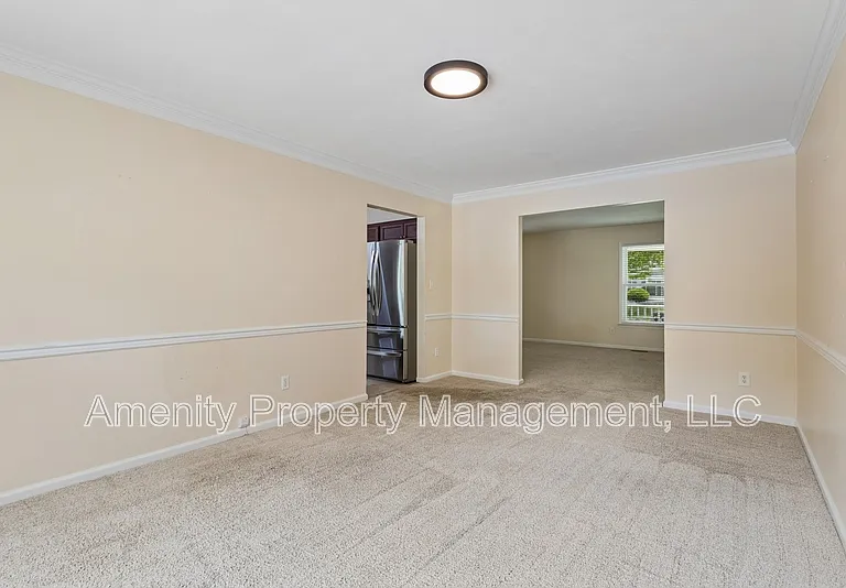 1012 Austenwood Ct — Photo 10
