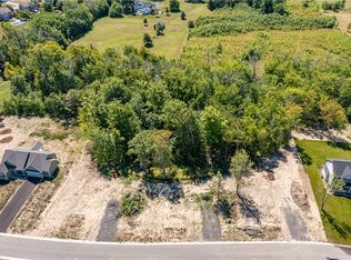 384 Shorewood Trl, Ontario, NY 14519