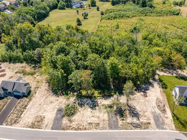 384 Shorewood Trl, Ontario, NY 14519