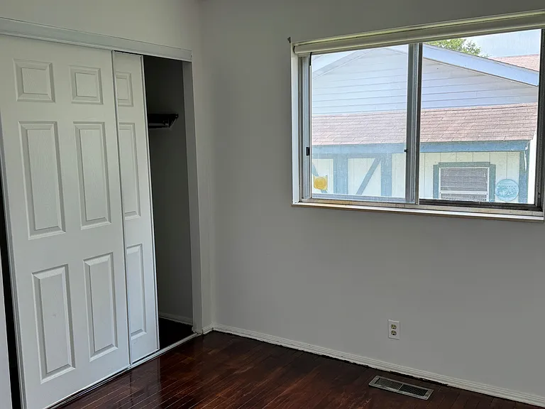 1617 Somerset Shire Dr — Photo 17