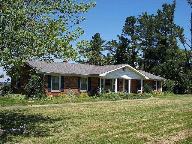 1st image of 305 Riverview Dr