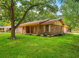 210 31st St SW, Paris, TX 75460