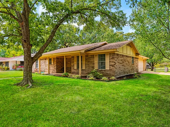 210 31st St SW, Paris, TX 75460