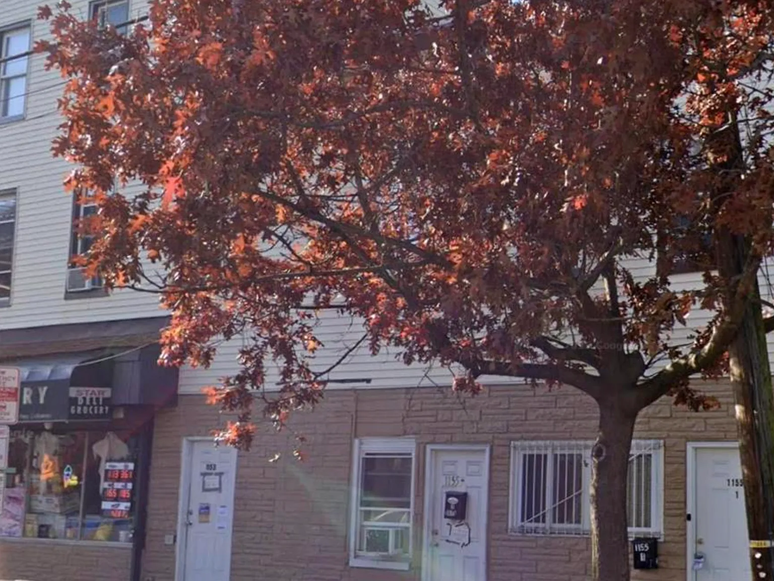 3 bed, 1200 sqft, $3,200 — Photo 2