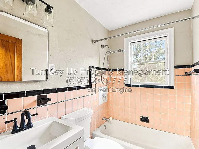 1065 N Lafayette St — Photo 11