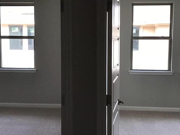 4th image of 13800 Lyndhurst St Unit 113