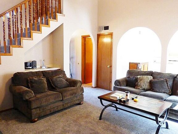 3rd image of 3612 Annagill St