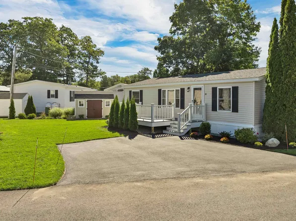 10 Black Forest Road, North Hampton, NH 03862