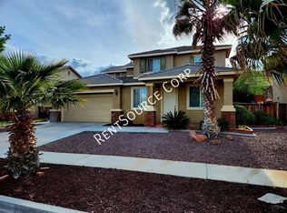 8442 Roosevelt Ct, Oak Hills, CA 92344