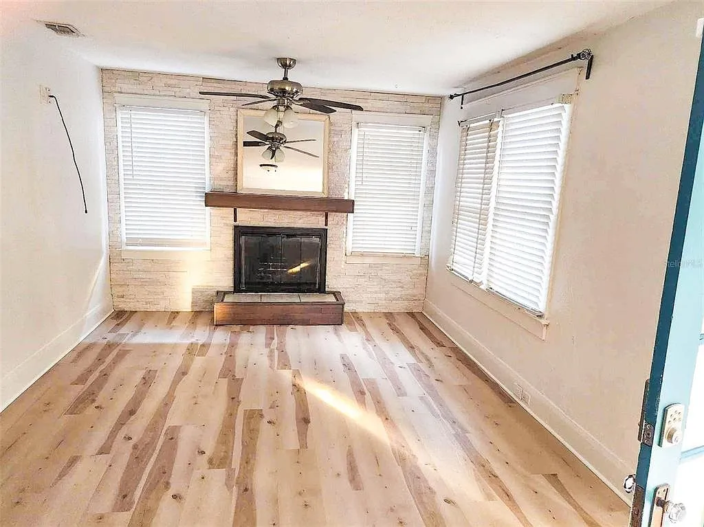 2 bed, 2.0 bath, 968 sqft, $1,800 — Photo 4